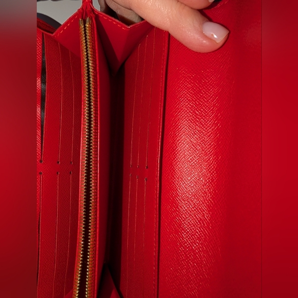 Authentic Louis Vuitton Limited Edition Christmas Animation Bumper Cars Wallet - Picture 11 of 13